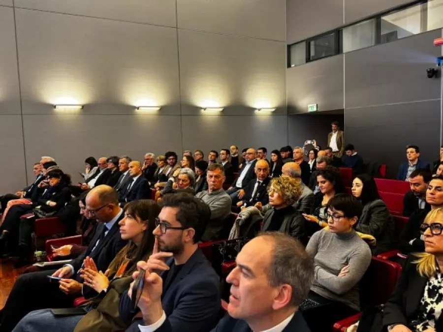 A Bologna il primo forum sui nuovi investimenti per hub urbani e commercio di prossimità
