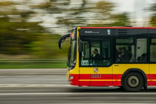 Bus, biglietto a 2 euro a Reggio Emilia, Modena e Piacenza